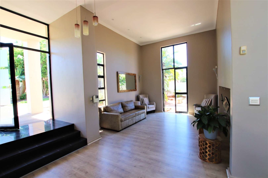To Let 5 Bedroom Property for Rent in Umhlanga KwaZulu-Natal