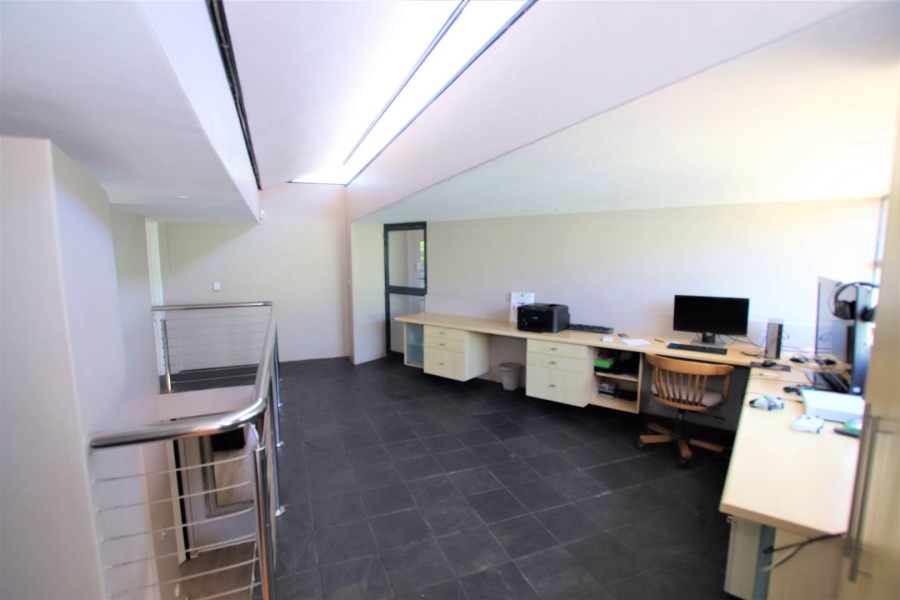 To Let 5 Bedroom Property for Rent in Umhlanga KwaZulu-Natal
