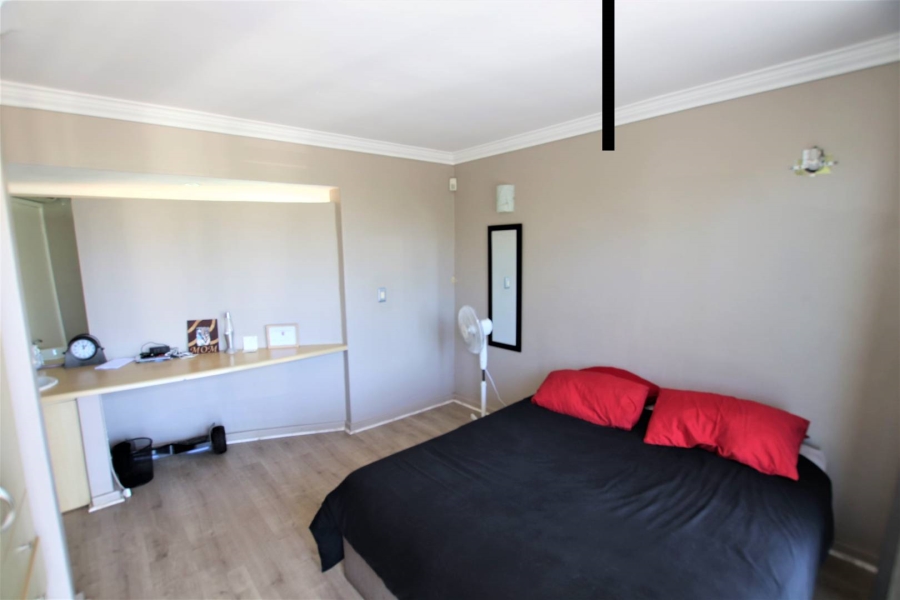 To Let 5 Bedroom Property for Rent in Umhlanga KwaZulu-Natal