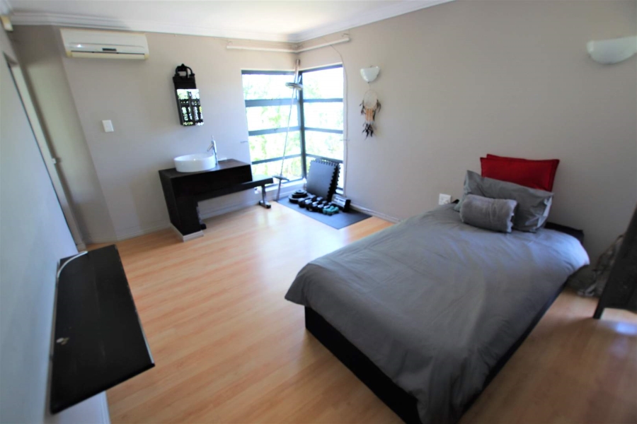 To Let 5 Bedroom Property for Rent in Umhlanga KwaZulu-Natal