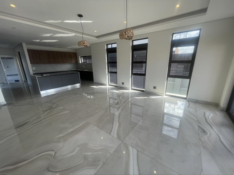 5 Bedroom Property for Sale in Izinga Ridge KwaZulu-Natal