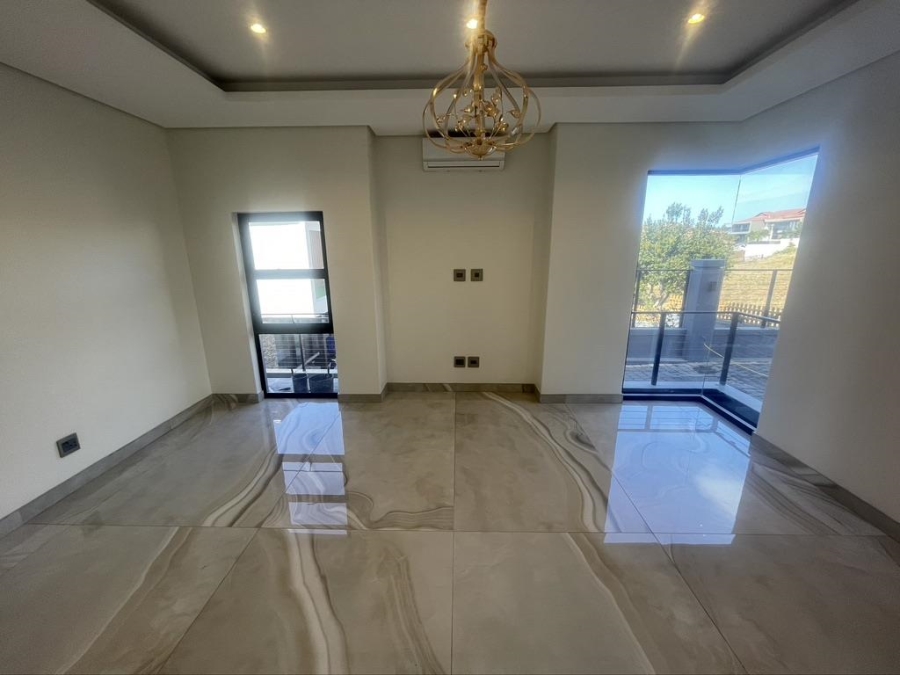 5 Bedroom Property for Sale in Izinga Ridge KwaZulu-Natal
