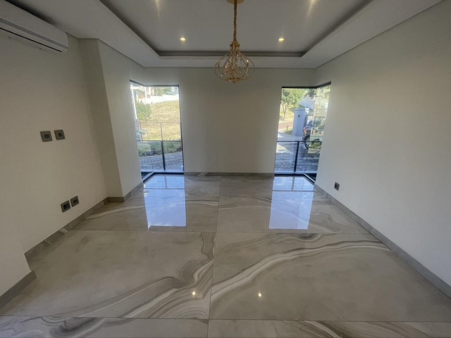 5 Bedroom Property for Sale in Izinga Ridge KwaZulu-Natal