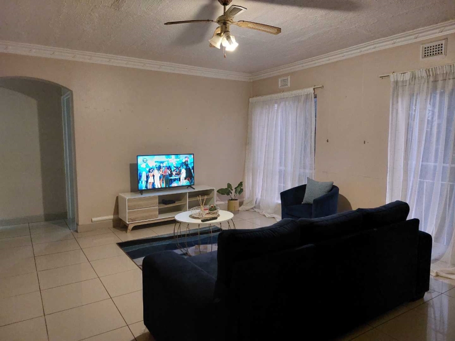 To Let 2 Bedroom Property for Rent in Montclair KwaZulu-Natal