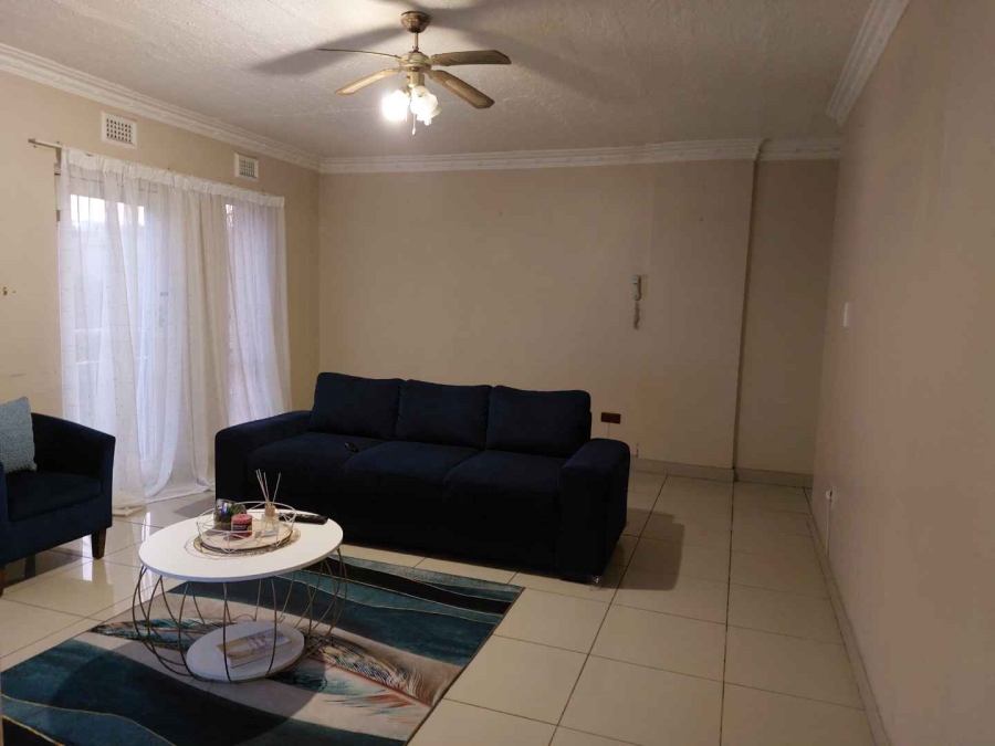 To Let 2 Bedroom Property for Rent in Montclair KwaZulu-Natal