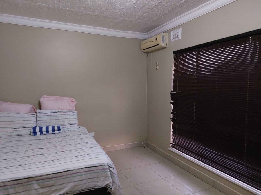 To Let 2 Bedroom Property for Rent in Montclair KwaZulu-Natal