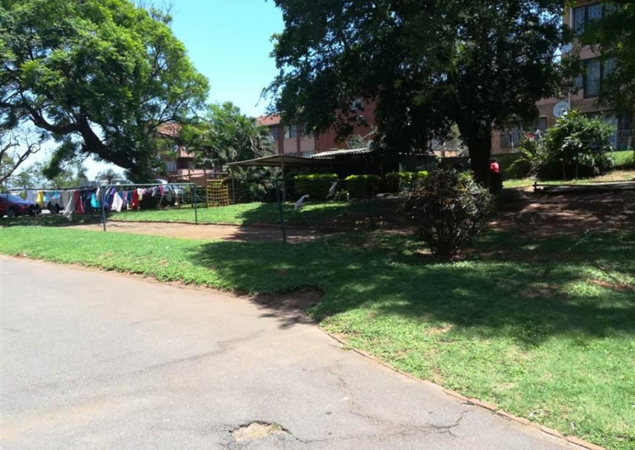 To Let 2 Bedroom Property for Rent in Montclair KwaZulu-Natal