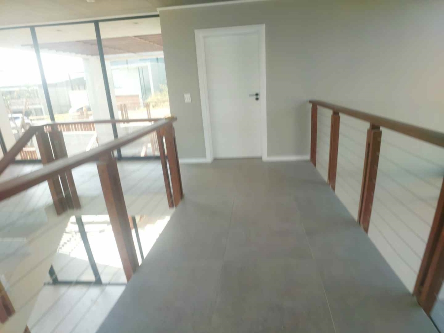 To Let 4 Bedroom Property for Rent in Palm Lakes Estate KwaZulu-Natal