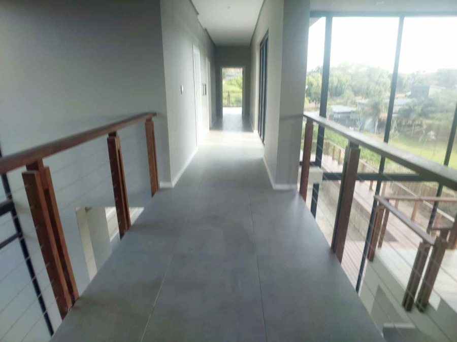 To Let 4 Bedroom Property for Rent in Palm Lakes Estate KwaZulu-Natal