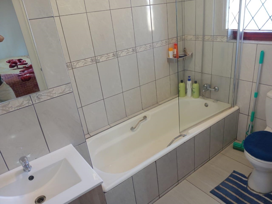 To Let 4 Bedroom Property for Rent in Kildare KwaZulu-Natal