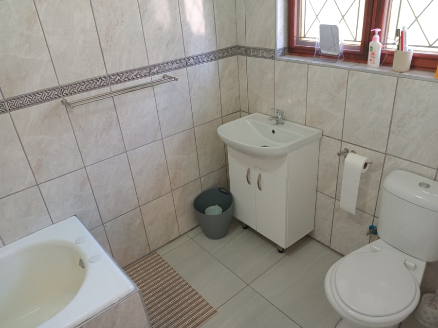 To Let 4 Bedroom Property for Rent in Kildare KwaZulu-Natal