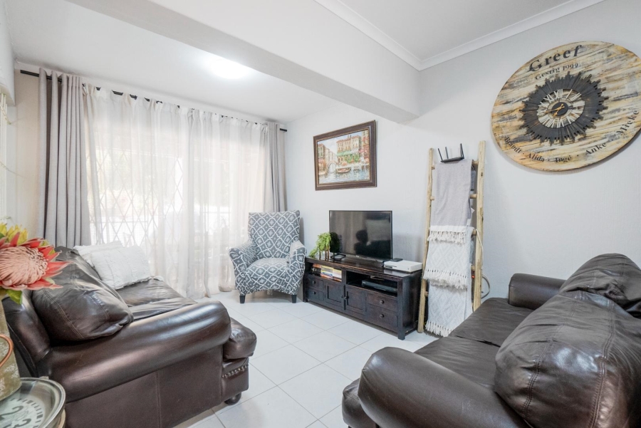 4 Bedroom Property for Sale in Amanzimtoti KwaZulu-Natal