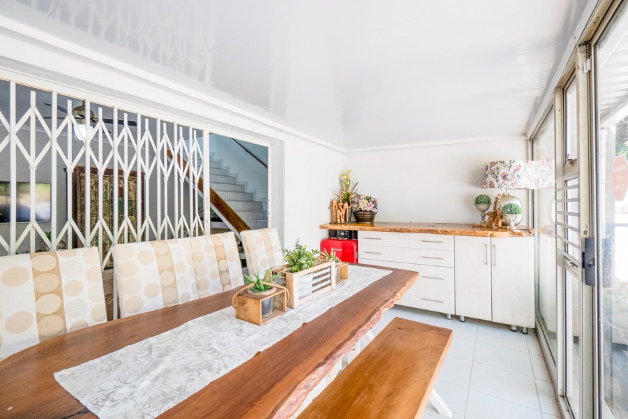 4 Bedroom Property for Sale in Amanzimtoti KwaZulu-Natal