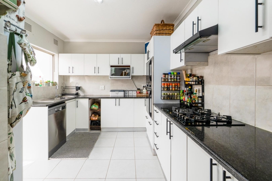 4 Bedroom Property for Sale in Amanzimtoti KwaZulu-Natal
