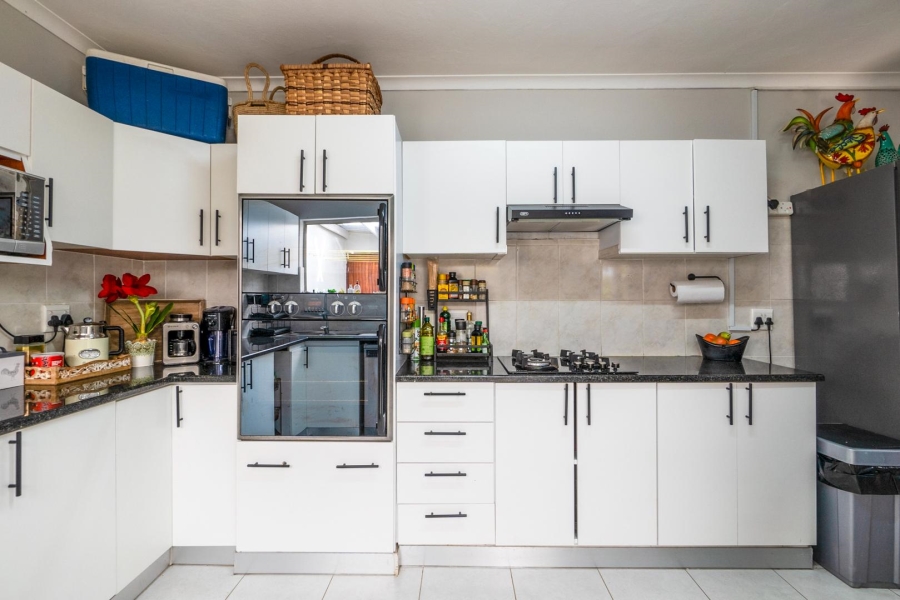 4 Bedroom Property for Sale in Amanzimtoti KwaZulu-Natal