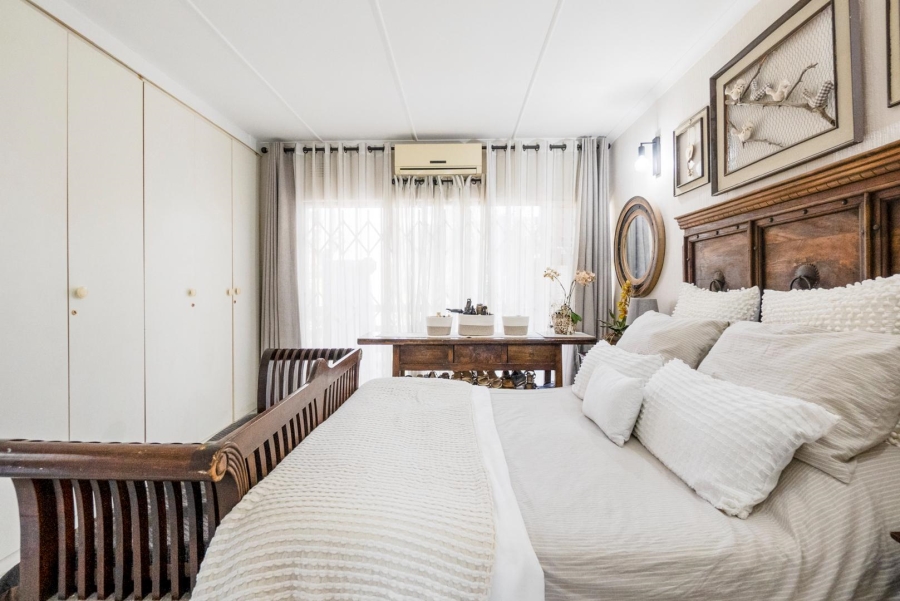 4 Bedroom Property for Sale in Amanzimtoti KwaZulu-Natal