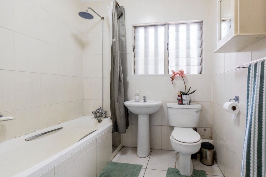 4 Bedroom Property for Sale in Amanzimtoti KwaZulu-Natal
