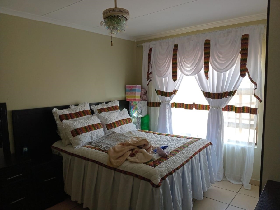 2 Bedroom Property for Sale in Empangeni Central KwaZulu-Natal