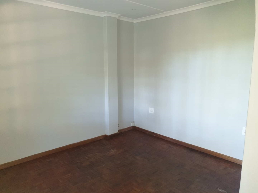 To Let 3 Bedroom Property for Rent in Waterfall KwaZulu-Natal