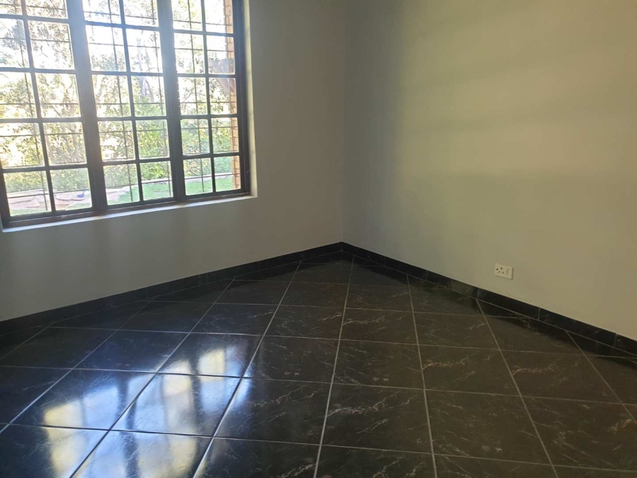 To Let 3 Bedroom Property for Rent in Waterfall KwaZulu-Natal