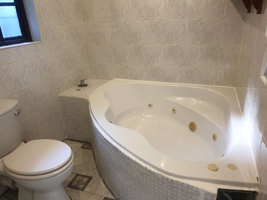 To Let 3 Bedroom Property for Rent in Waterfall KwaZulu-Natal