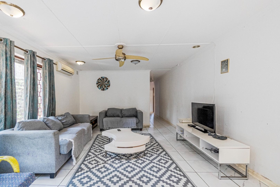 3 Bedroom Property for Sale in Amanzimtoti KwaZulu-Natal