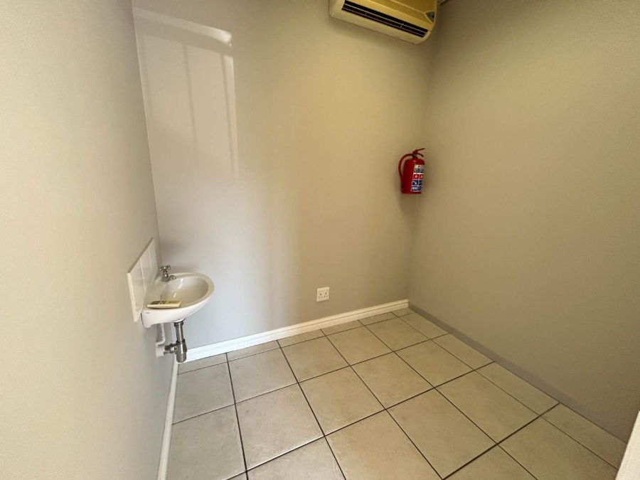 Commercial Property for Sale in Kloof KwaZulu-Natal