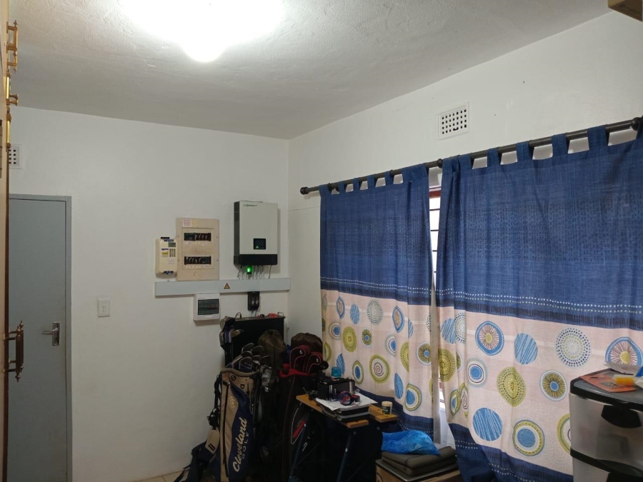6 Bedroom Property for Sale in Nyala Park KwaZulu-Natal