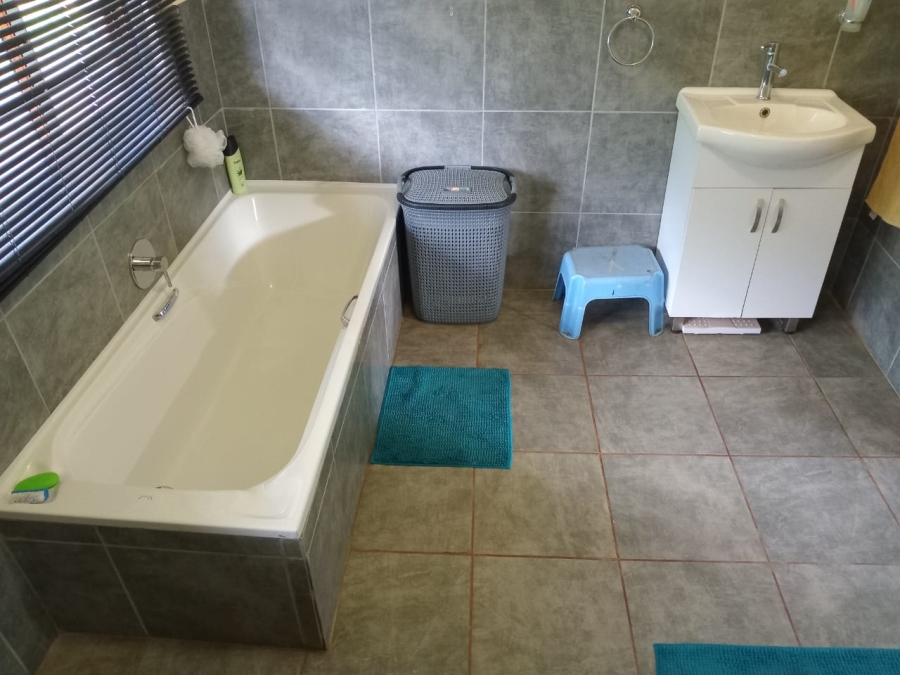 6 Bedroom Property for Sale in Nyala Park KwaZulu-Natal