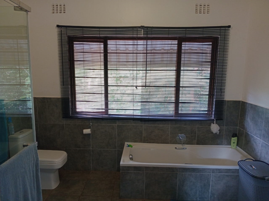 6 Bedroom Property for Sale in Nyala Park KwaZulu-Natal