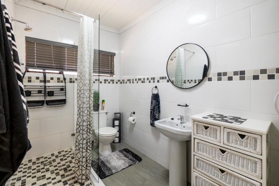 2 Bedroom Property for Sale in Amanzimtoti KwaZulu-Natal
