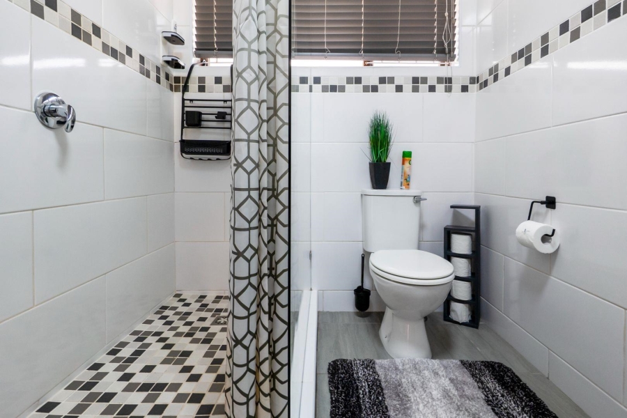 2 Bedroom Property for Sale in Amanzimtoti KwaZulu-Natal