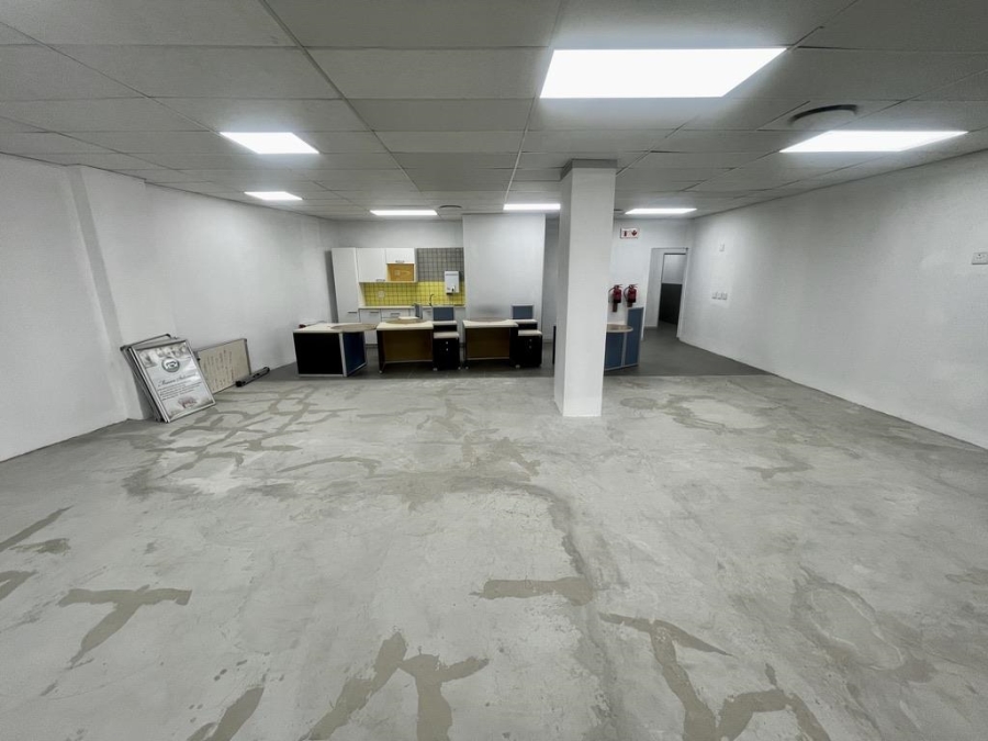 To Let commercial Property for Rent in Essenwood KwaZulu-Natal