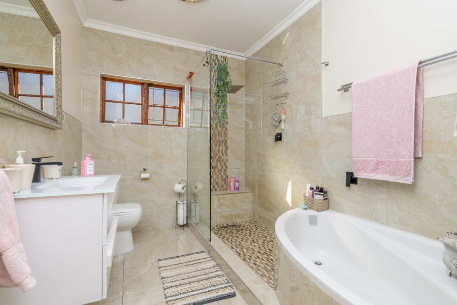 3 Bedroom Property for Sale in Glen Hills KwaZulu-Natal