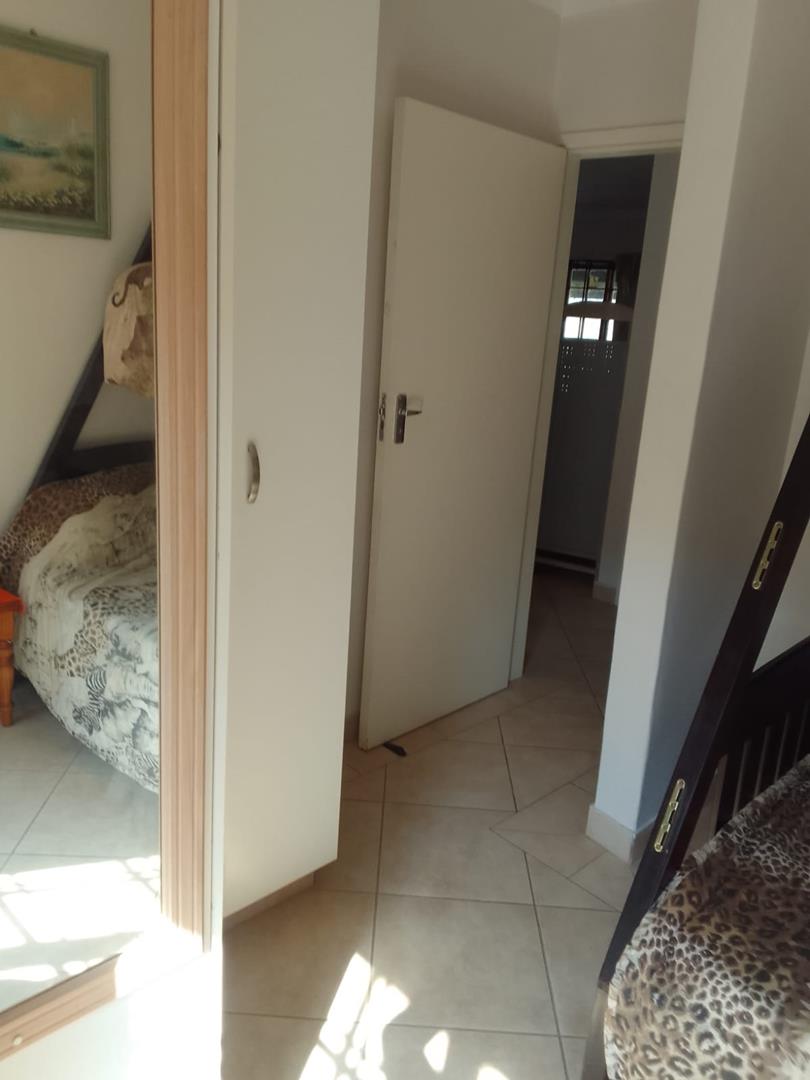 2 Bedroom Property for Sale in Manaba Beach KwaZulu-Natal