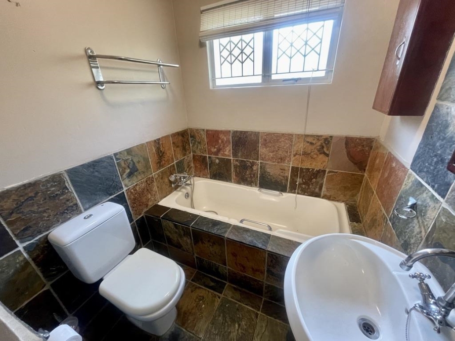 To Let 3 Bedroom Property for Rent in Somerset Park KwaZulu-Natal