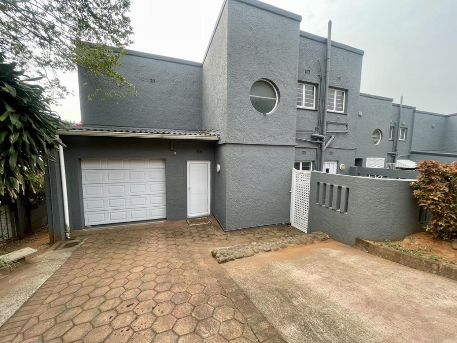 To Let 3 Bedroom Property for Rent in Sunningdale KwaZulu-Natal