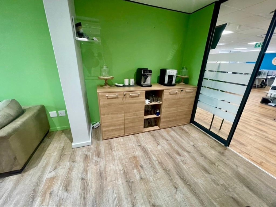 To Let commercial Property for Rent in Umhlanga Ridge KwaZulu-Natal