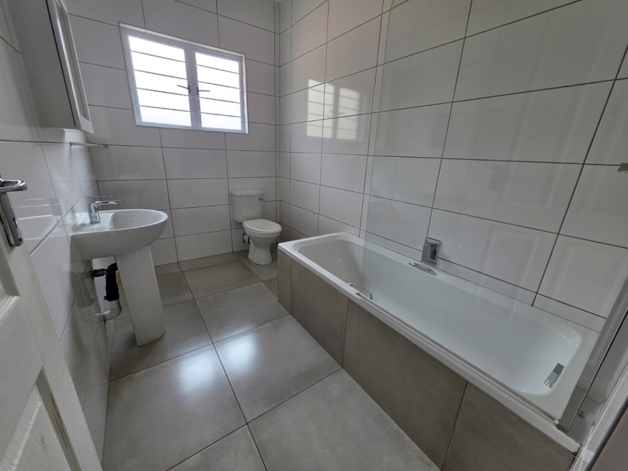 To Let 3 Bedroom Property for Rent in Clifton Park KwaZulu-Natal