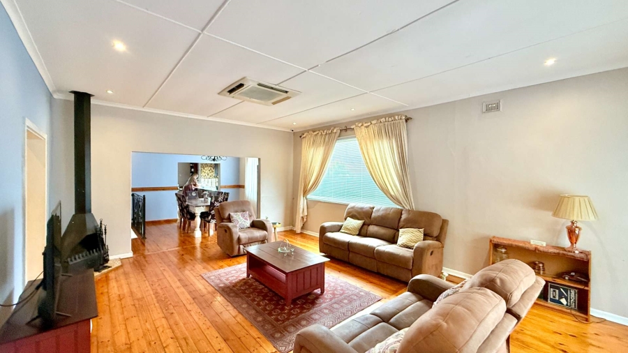 5 Bedroom Property for Sale in Clarendon KwaZulu-Natal