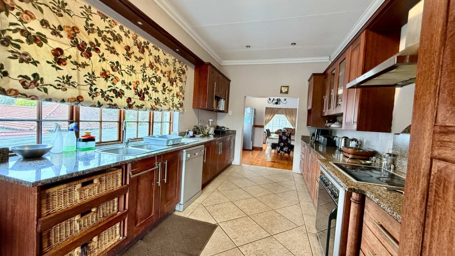 5 Bedroom Property for Sale in Clarendon KwaZulu-Natal