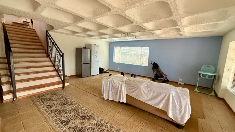 5 Bedroom Property for Sale in Clarendon KwaZulu-Natal