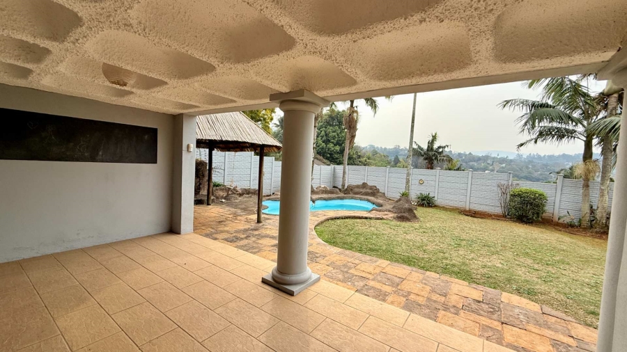 5 Bedroom Property for Sale in Clarendon KwaZulu-Natal