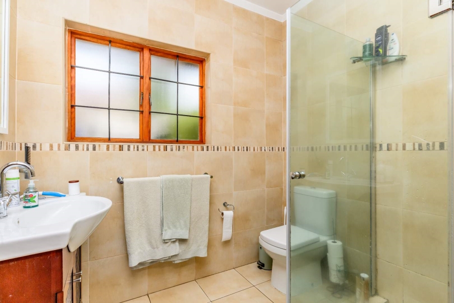 5 Bedroom Property for Sale in Herrwood Park KwaZulu-Natal