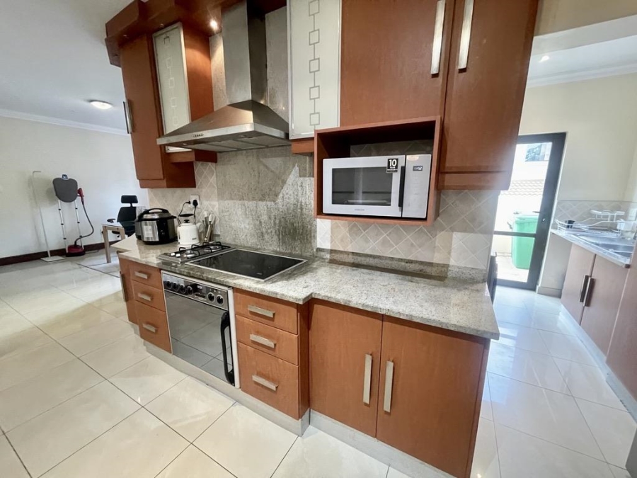 To Let 4 Bedroom Property for Rent in Izinga Ridge KwaZulu-Natal