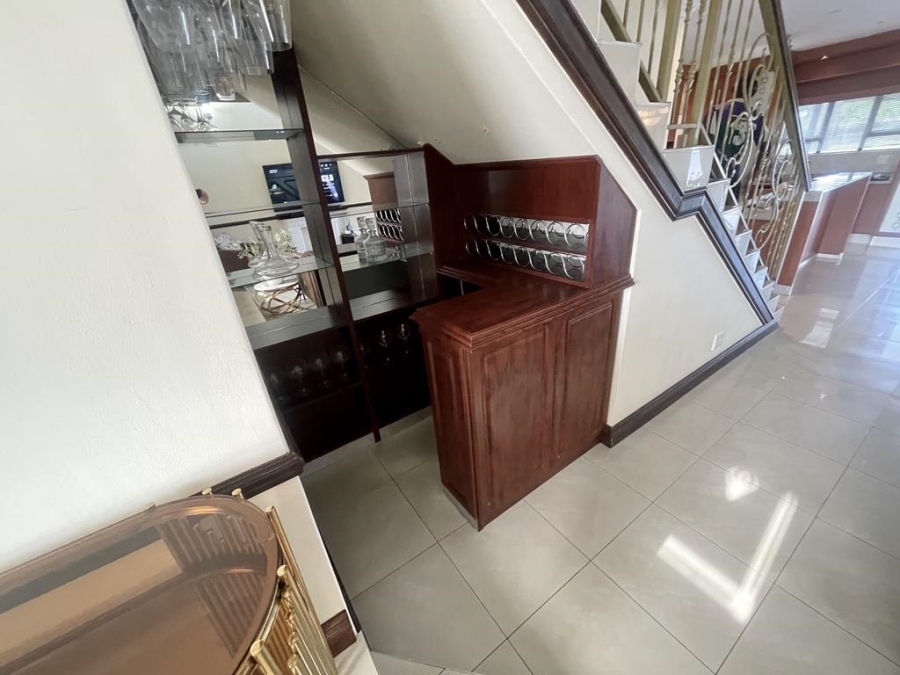 To Let 4 Bedroom Property for Rent in Izinga Ridge KwaZulu-Natal