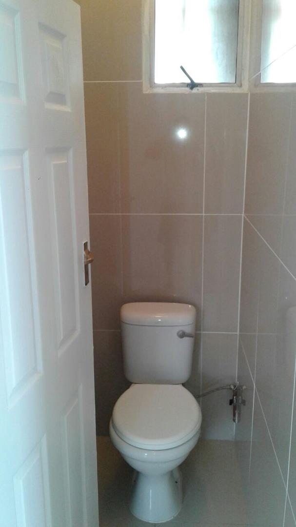 2 Bedroom Property for Sale in Amanzimtoti KwaZulu-Natal