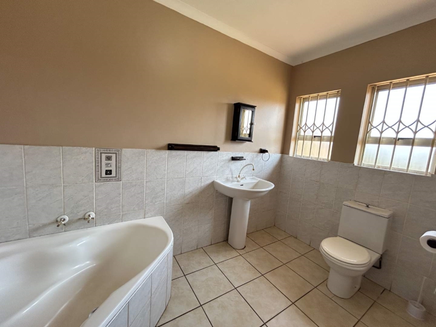 To Let 3 Bedroom Property for Rent in Waterfall KwaZulu-Natal