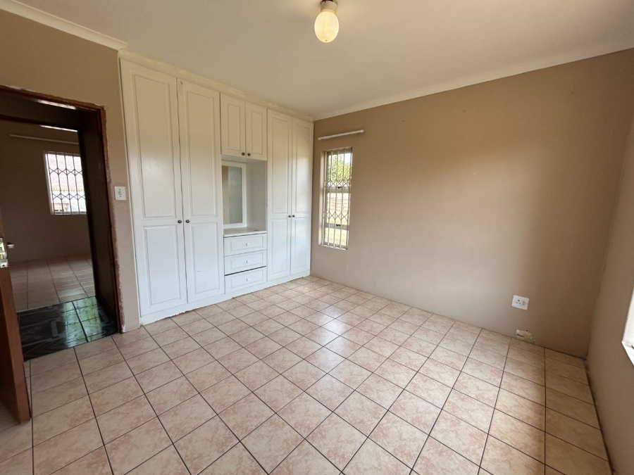 To Let 3 Bedroom Property for Rent in Waterfall KwaZulu-Natal