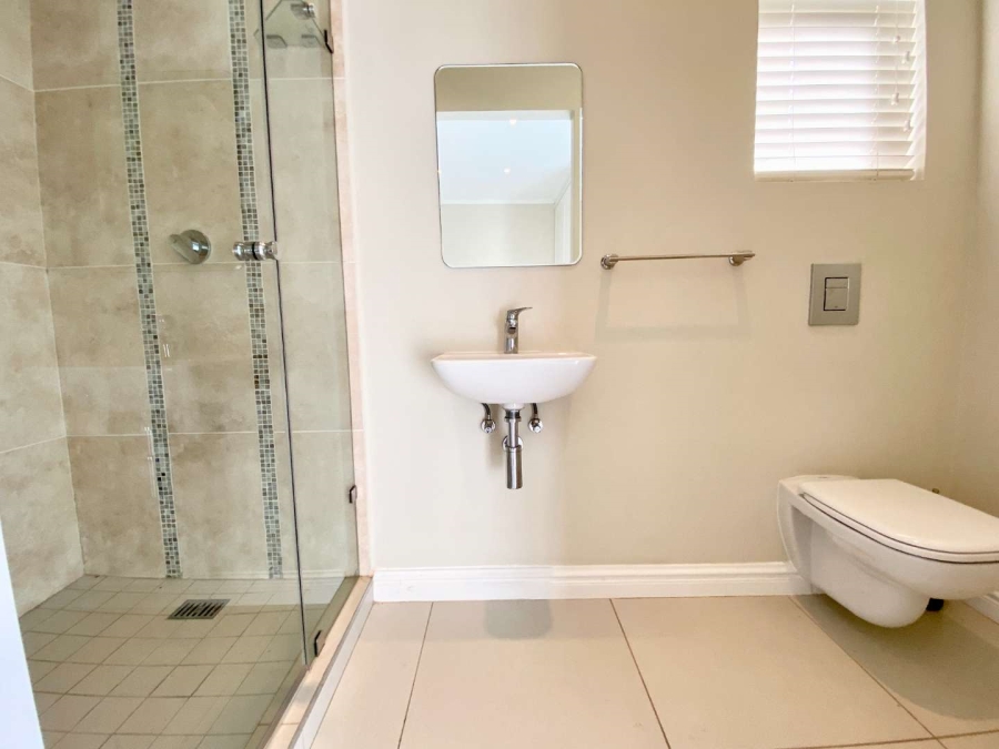 To Let 4 Bedroom Property for Rent in Umhlanga KwaZulu-Natal